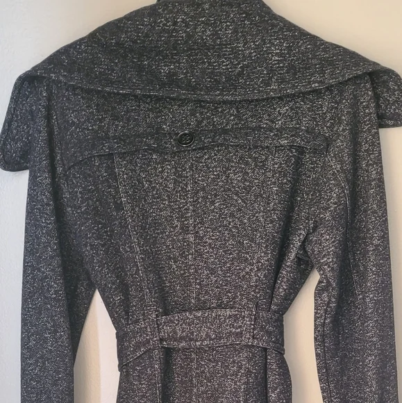 Jacket - Picture 2 of 4